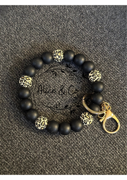 Cheetahlicious - Wristlet